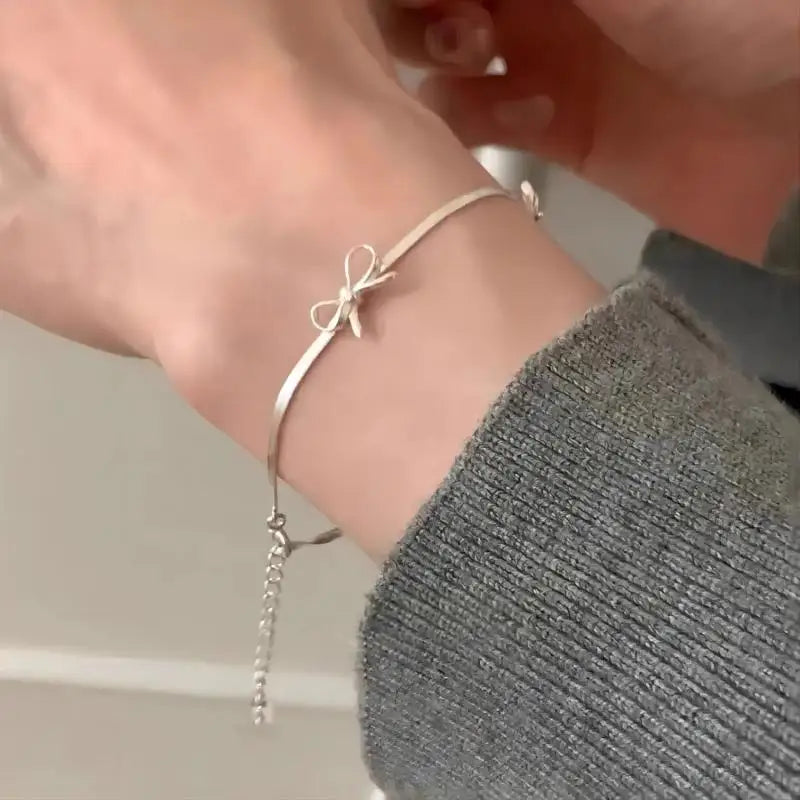 Joli bracelet tendance avec nœud
