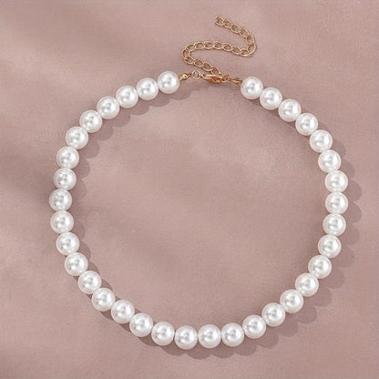 Nouveau collier chaîne simple en perles d'eau douce d'imitation