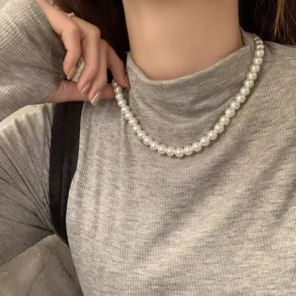 Nouveau collier chaîne simple en perles d'eau douce d'imitation