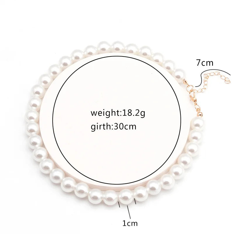 Nouveau collier chaîne simple en perles d'eau douce d'imitation